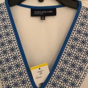 Jones New York Tops - White 3/4 sleeve top with blue embroidery Jones New York Tops - White 3/4 sleeve top with blue embroidery